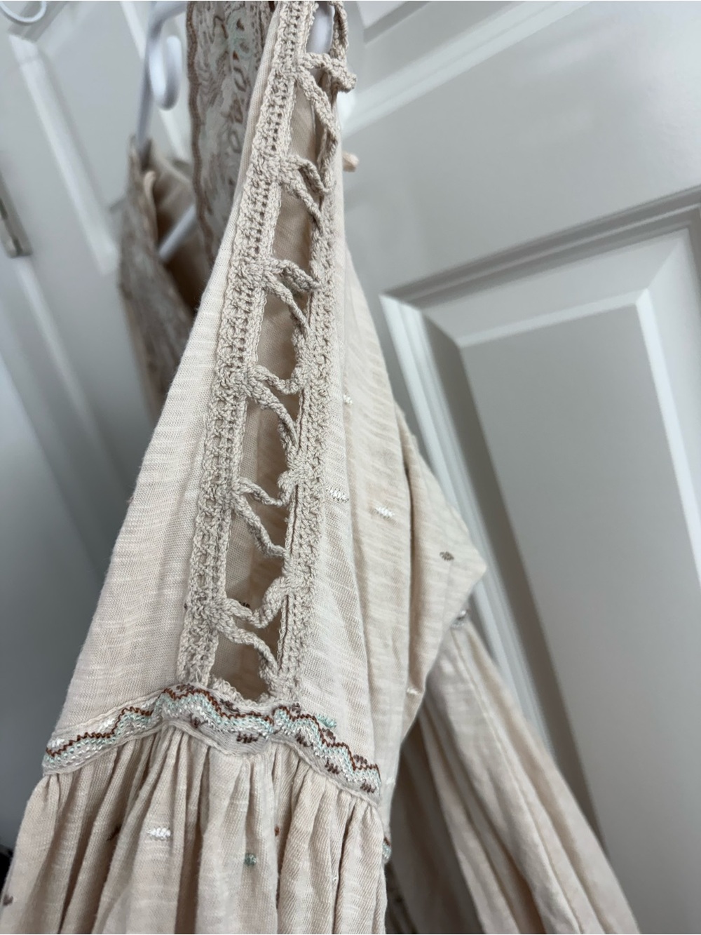 Free People Boho Embroidered Babydoll Mini Dress Cream Crochet Sleeve Small - Picture 5 of 11